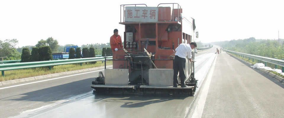 Asphalt Paver for Highway Restoration