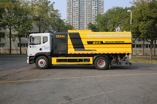 Vacuum Sweeper Truck