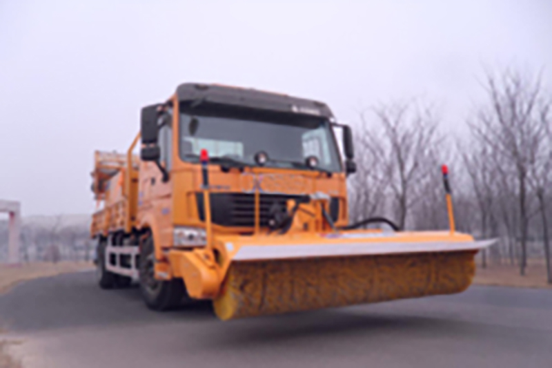 Road Sweeper Truck (Snow Plow Truck)